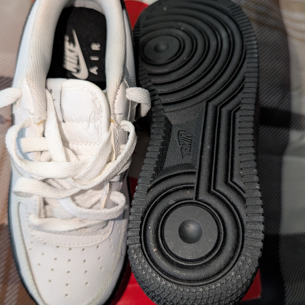 Nike Kids White and Black Sneakers